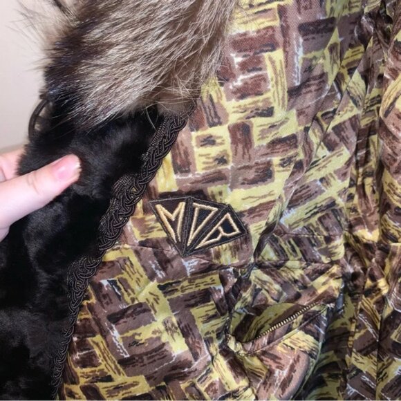 Vintage Daytons  Calgary Fur Coat Mid Length - Picture 6 of 12